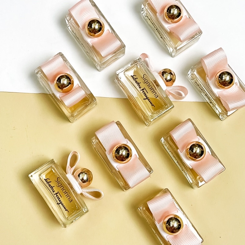 Nước hoa nữ Signorina chai mini 5ML nồng độ EDP mua từ mỹ về