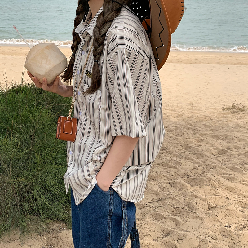 SUXI Áo sơ mi tay ngắn form rộng họa tiết kẻ sọc phong cách retro Hàn Quốc trẻ trung cho nữ