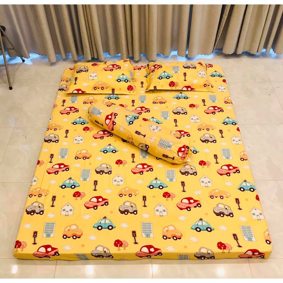 Bộ Ga Gối 3 món poly đệm 1m6 và 1m8-họa tiết ô tô vàng