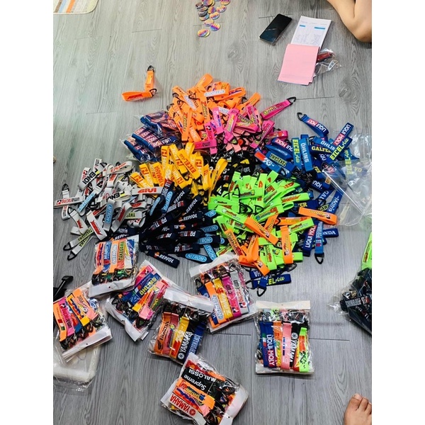 Móc chìa khoá vải in cao cấp các hãng đồ chơi xe