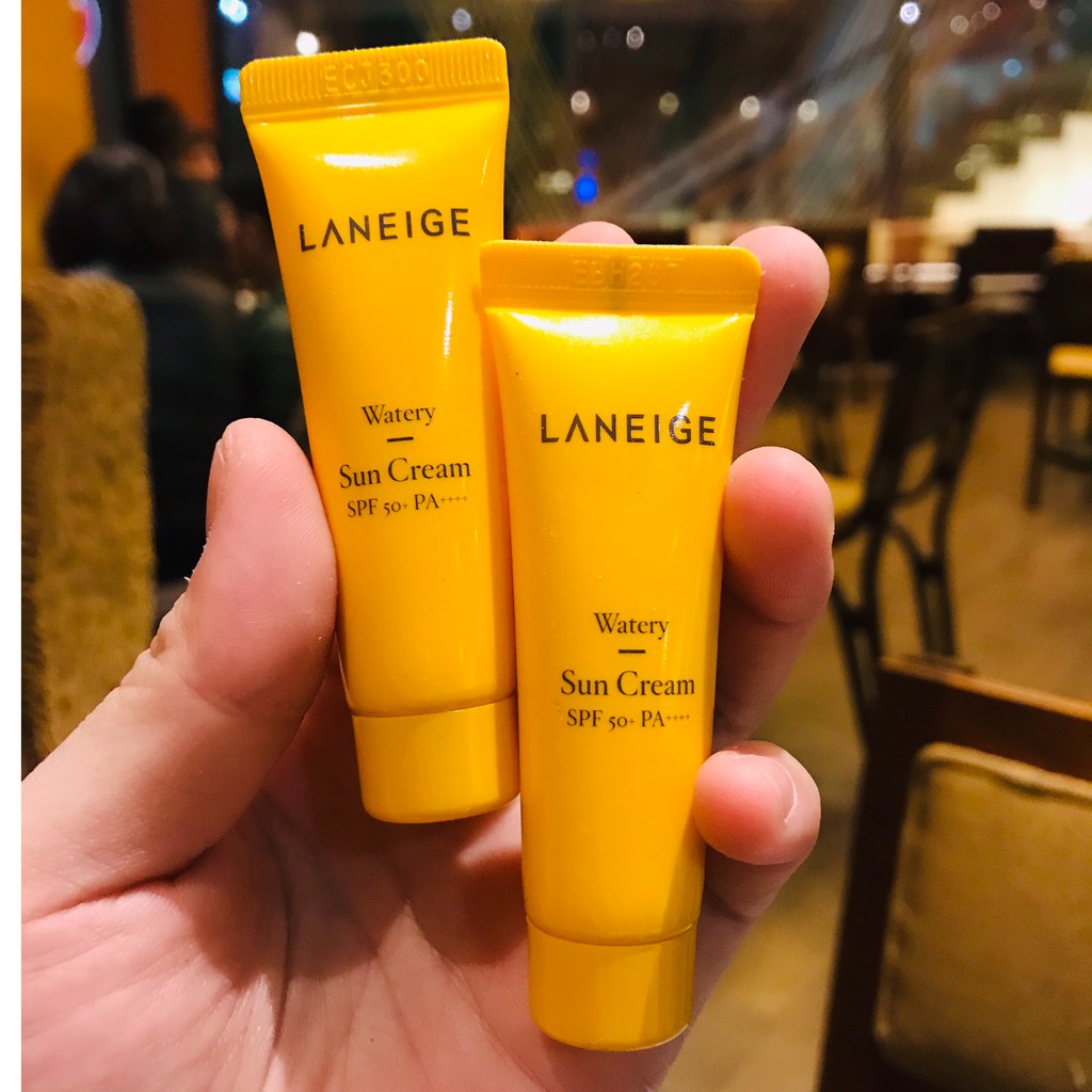 Kem chống nắng Laneige dưỡng ẩm Watery SPF50++ 10ml