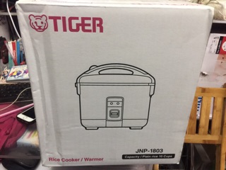 Nồi cơm điện Tiger JNP-1803