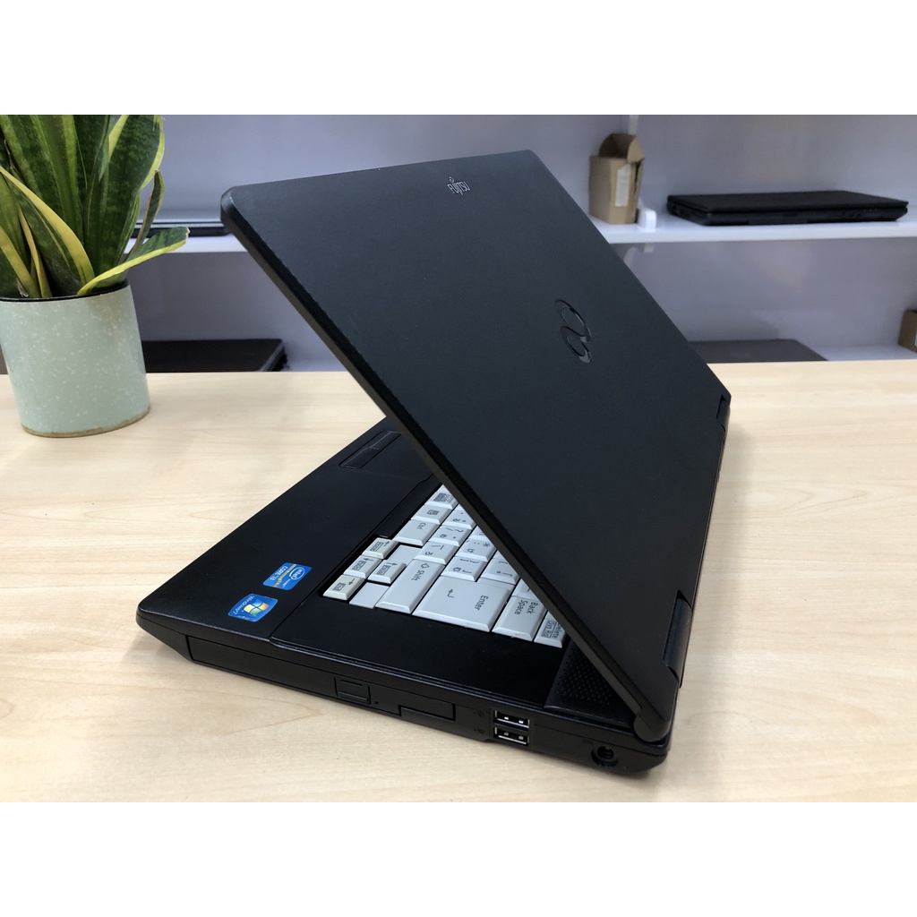 Laptop Fujitsu A572 – Core i3 2370M – Ram 4G – 15.6 inch HD | BigBuy360 - bigbuy360.vn