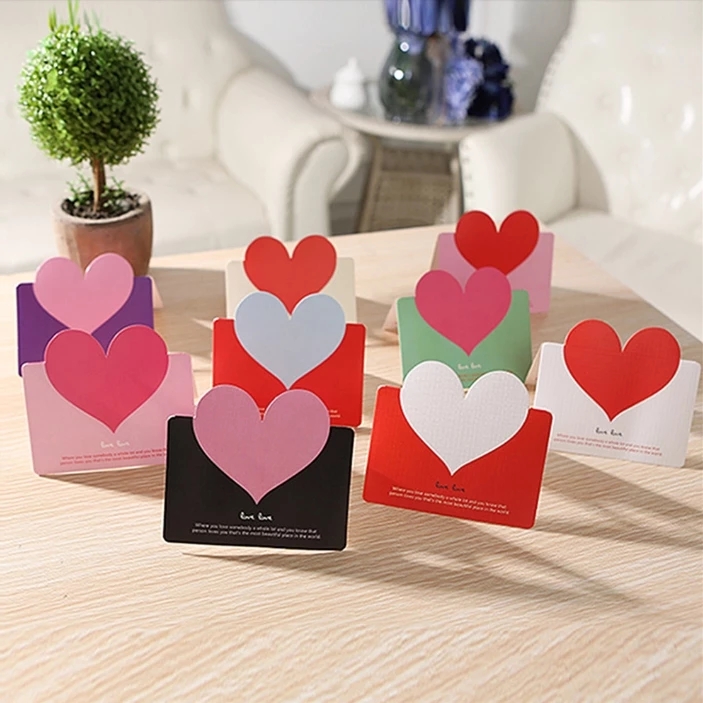 Thiệp chúc mừng thiết kế hình trái tim sáng tạo