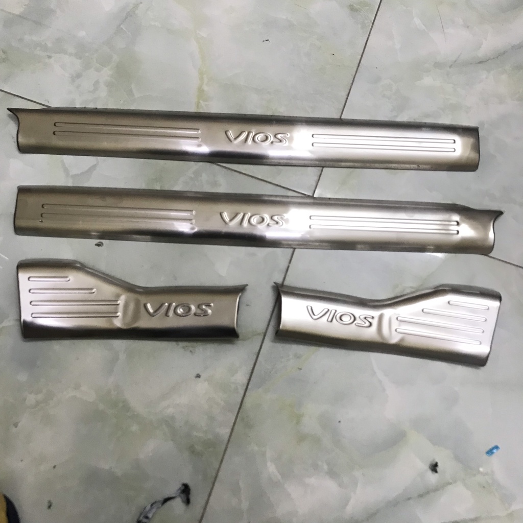 Bộ ốp bậc trong Inox xe Toyota Vios 2014-2018