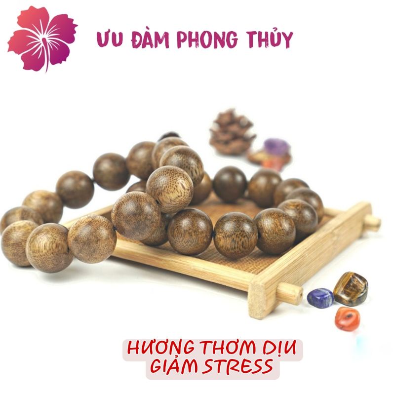 Vòng tay trầm hương tự nhiên, vòng tay phong thủy gỗ thơm