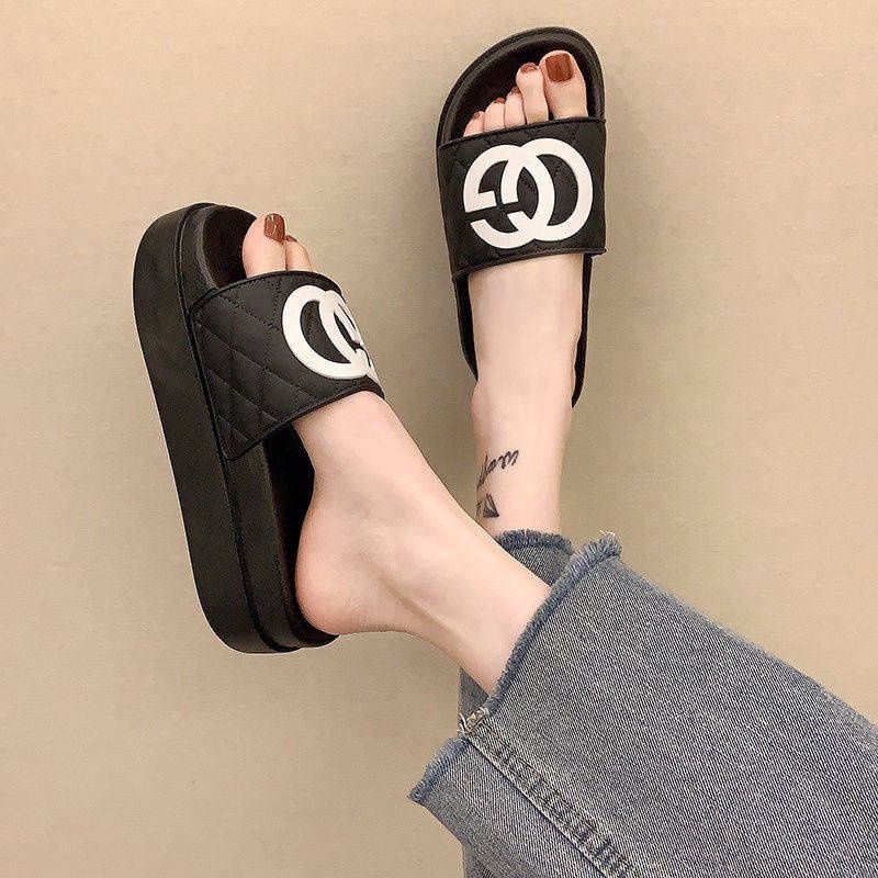 Đôi dép hoạt hình nhiều màu sắc đi trong nhà đế mềm chống trượt cho bé