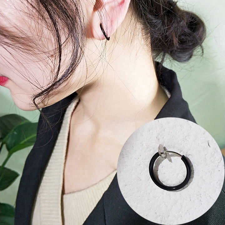 Khuyên Tai Tròn Bằng Thép Titan Đơn Giản Phong Cách Hiphop Cá Tính