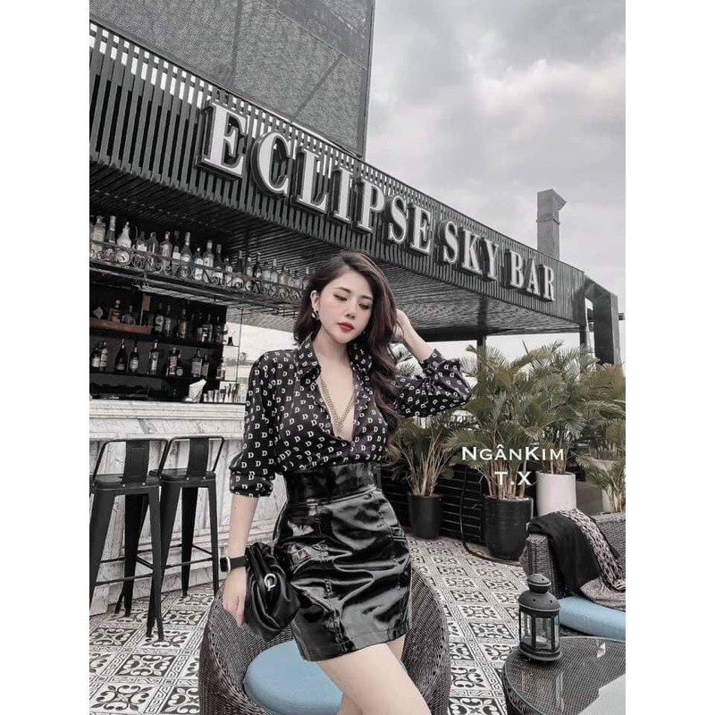 ÁO SOMI ĐEN HỌA TIẾT CHỮ ALEXAN.DERWANG