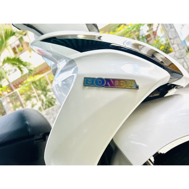 Tem Titan Logo Honda Size Lớn, Với Hai Phối Màu Điện Phân Và Khò ( tặng kèm STICKER )