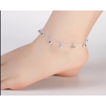 Lắc chân cho bé, lắc tay cho mẹ