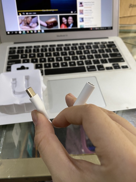 Cáp chuyển tai nghe type C ra 3.5mm để cắm tai nghe zin