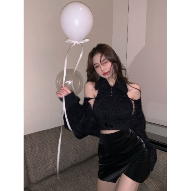 Pure fashion hot girls fried neck sweater vest autumn and winter new knitted short shawl cardigan fashion two-piece set