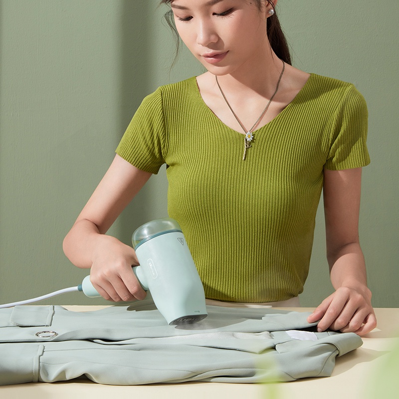 Bàn Ủi Hơi Nước Cầm Tay Hình Gấu GTJ-B10S1