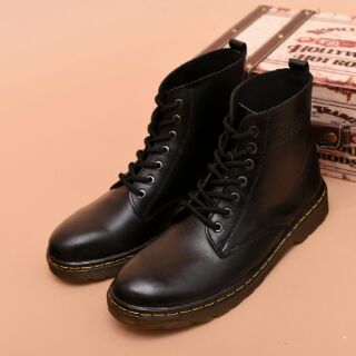 Giày Dr. Marten cao cổ da bò đen trơn