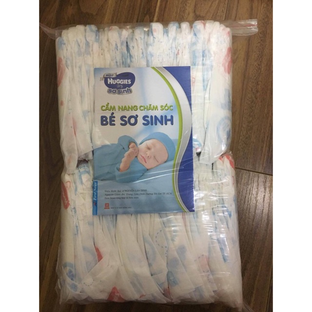 Miếng lót sơ sinh Huggies NB1 100-200miếng