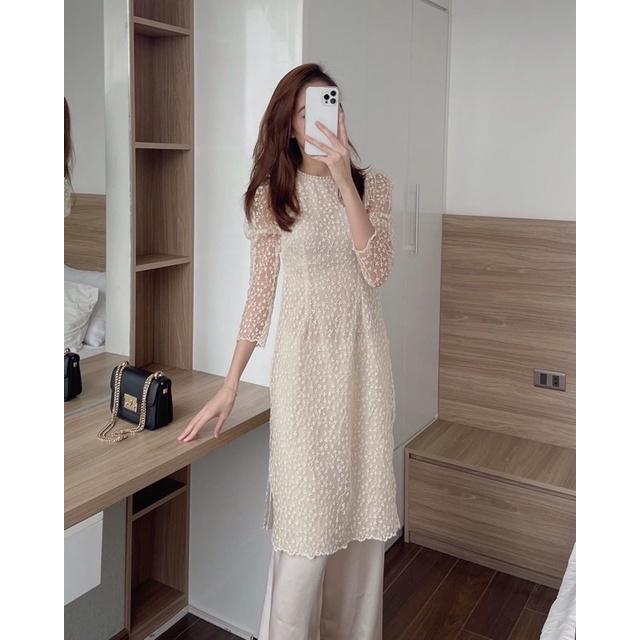 Áo dài trắng xinh mặc Tết