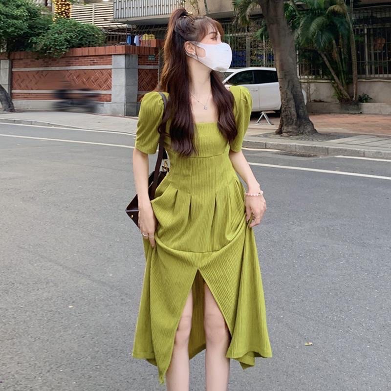 ĐẦM MIDI CỔ VUÔNG TAY PHỒNG GÂN SỌC