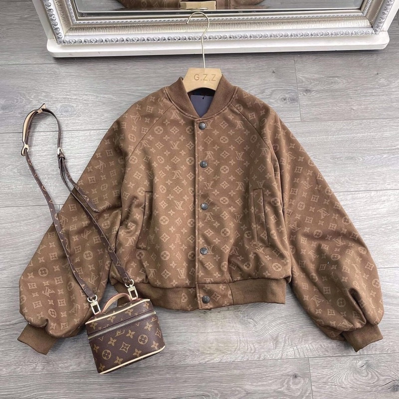 Áo khoác LV cúc bấm,áo gió nữ form bomber siêu xinh