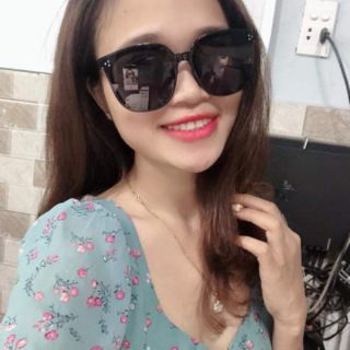 SIÊU PHẨM MẮT KÍNH CHỮ V
