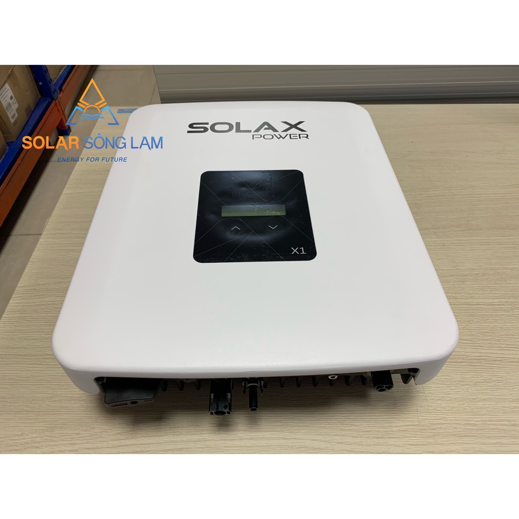 Máy biến tần hoà lưới năng lượng mặt trời Solax AIR 3KW Version 2019 ( LCD+ Wifi 2.0 + DC switch )