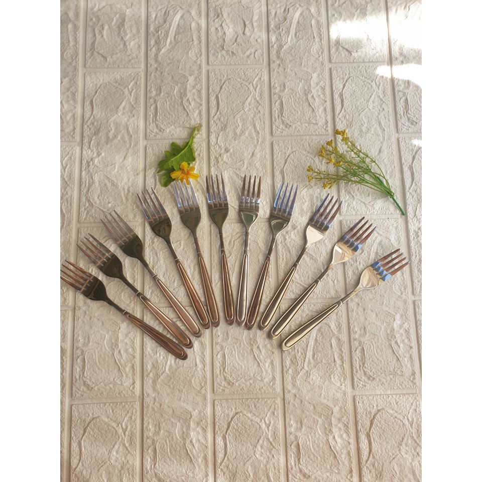 Dĩa Ăn Piza, Hoa Quả, Mì Ý, Inox 304 Dày Dặn, Sáng Bóng Loại To 4 Răng KT: 18x2.5cm (ảnh thật)