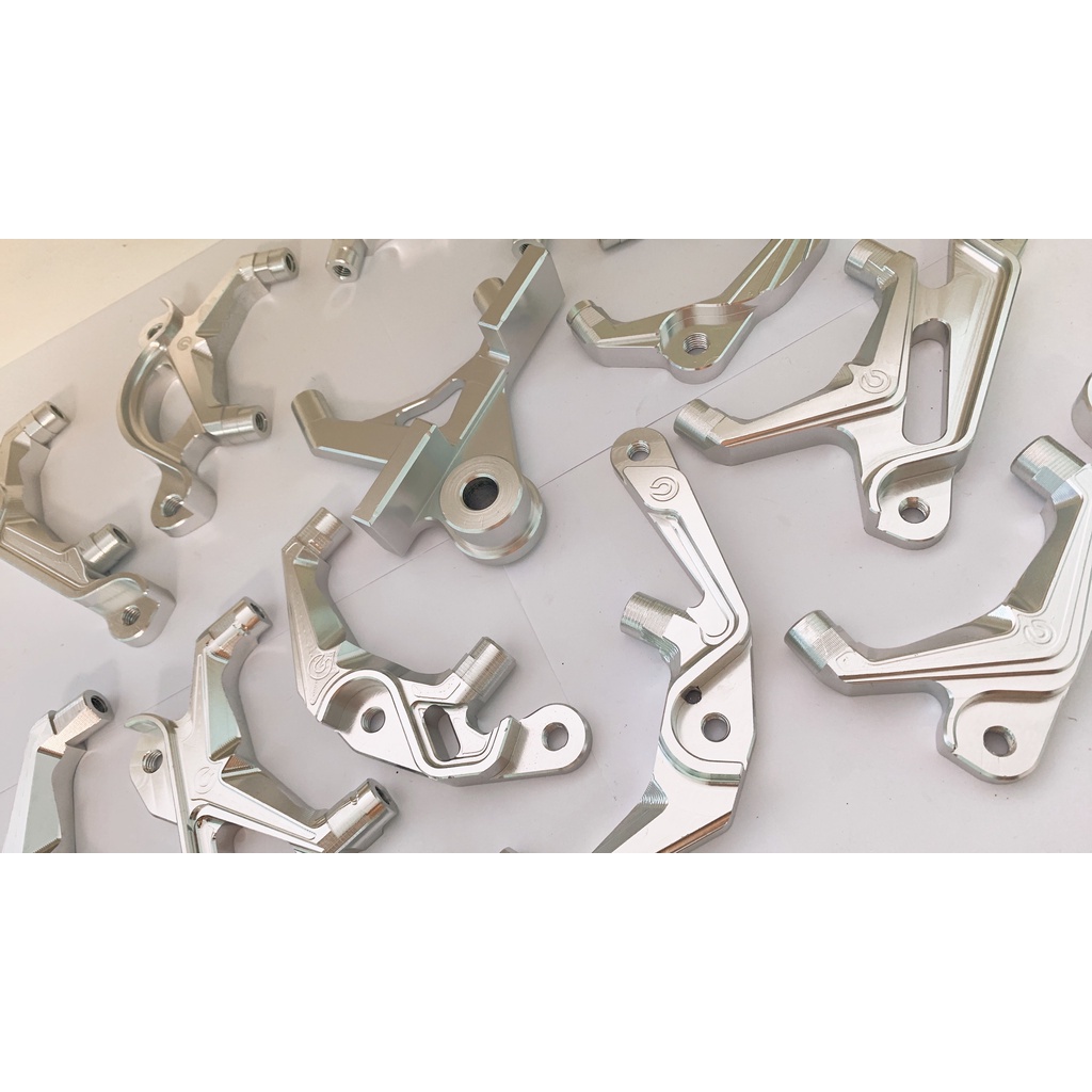 PÁT CNC - Pát Trước &amp; Pát Sau gắn Heo Dầu 8.1 Racing 4piston cho Tất cả các dòng xe máy đi đĩa size 200mm 220mm 260mm