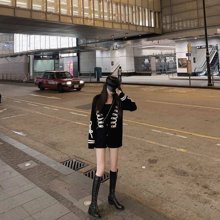 Áo khoác cardigan dệt kim màu đen/trắng phong cách retro thời trang mùa thu 2021 cho nữ