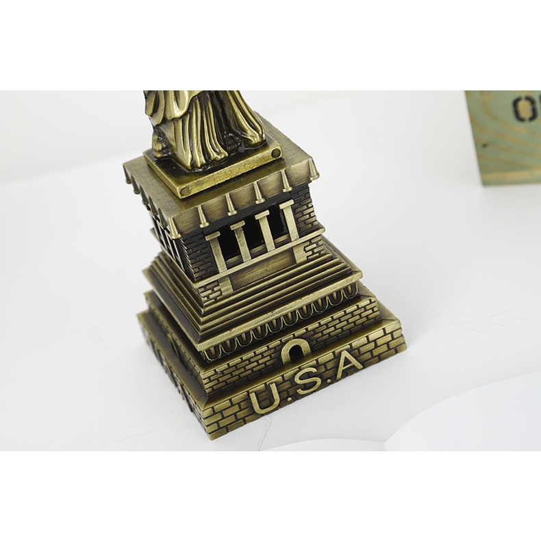 Mô Hình Tượng Nữ Thần Tự Do Usa Bằng Kim Loại Để Bàn Trang Trí