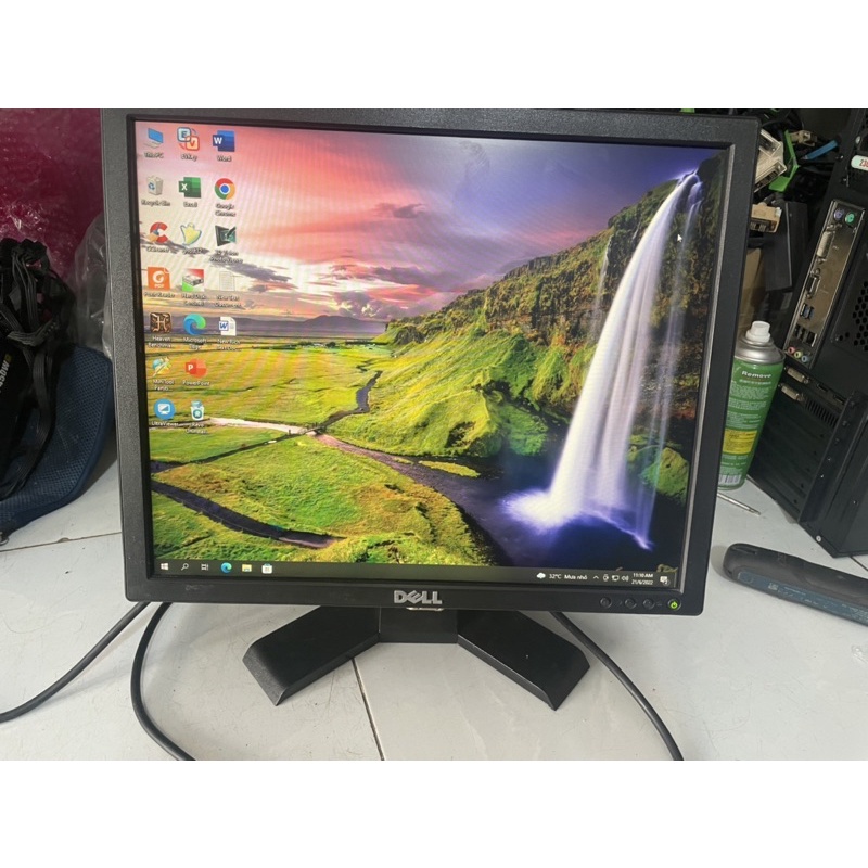 Màn hình 17in Dell vuông E170sc hàng đẹp không lỗi , đã bao gồm dây vga và nguồn bảo hành 1thang