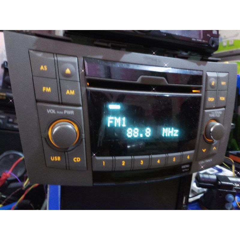 Đầu phát nhạc CD RADIO AUX giành cho ô tô suzuki swits