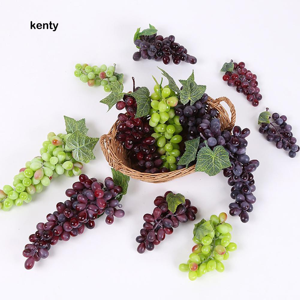 Chùm nho giả màu sắc tươi sáng dùng để trang trí nội thất độc đáo