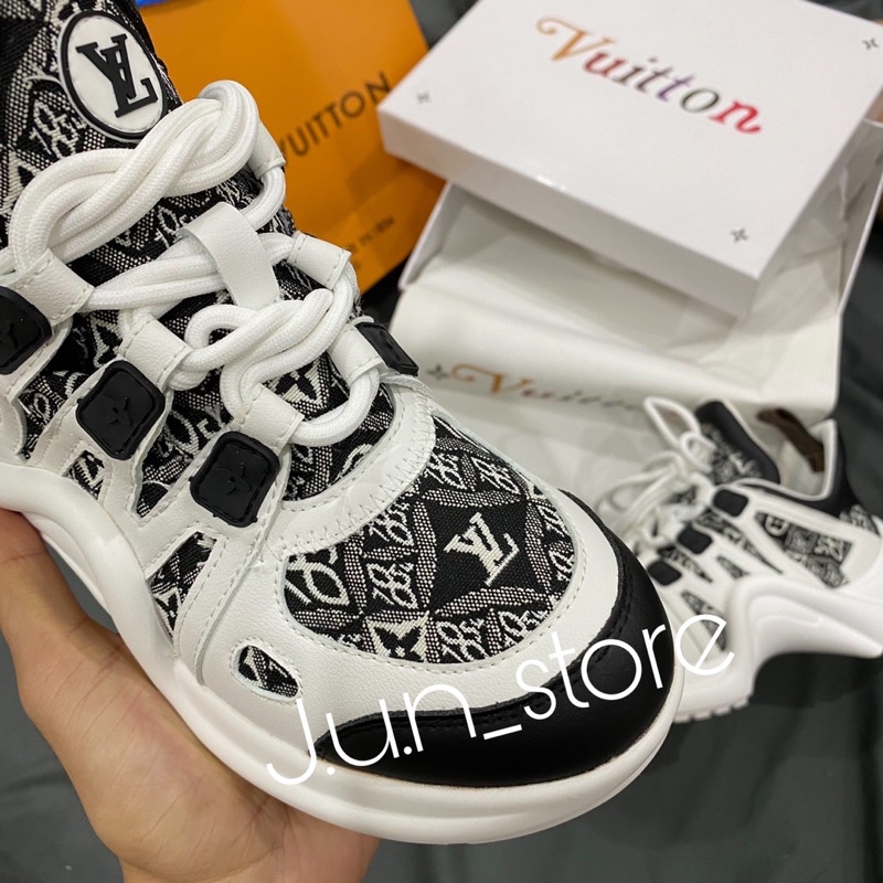 GIÀY LV BLACK THỔ CẨM LAI AU [ FULL BOX + FREE SHIP ]