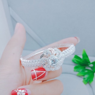 Vòng tay bạc ta