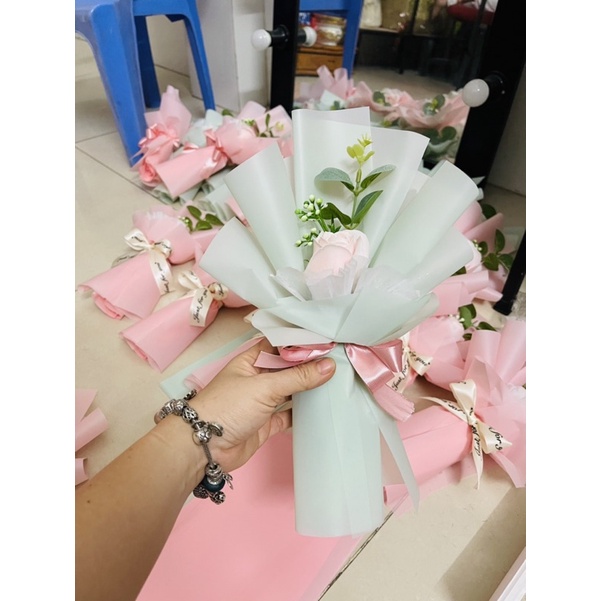 Bó hoa sáp thơm 1 bông kèm lá táo lưu hương cực lâu - Món quà ý nghĩa cho người thân và bạn bè