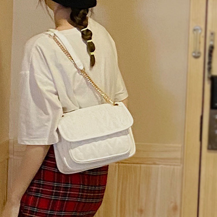 Túi đeo chéo kiểu dáng thời trang cá tính dành cho nữ IELGY