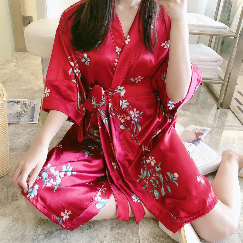 ÁO CHOÀNG NGỦ CHẤT LỤA HỌA TIẾT HOA - ĐỒ NGỦ VEERA QUEEN | BigBuy360 - bigbuy360.vn