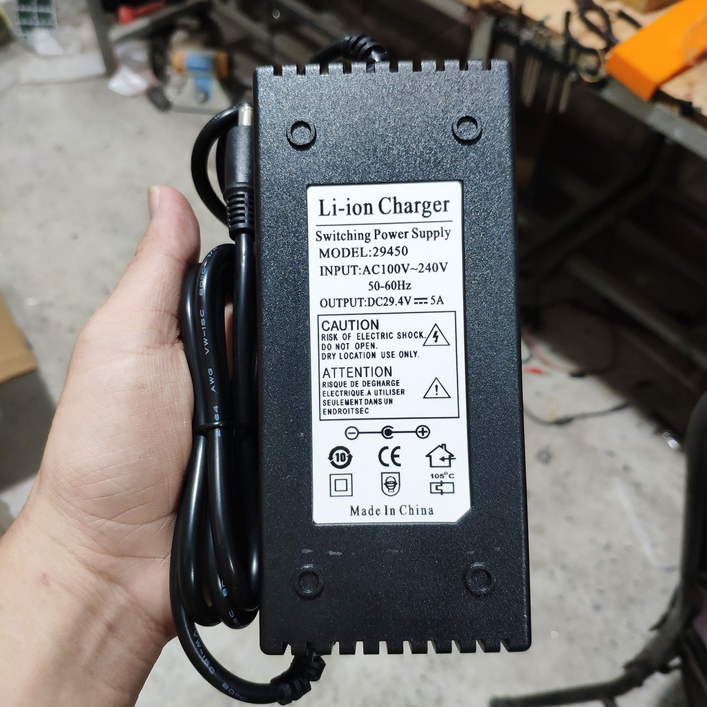 Sạc 7S 29.4V 5A dùng cho pin Li-ion 3.7V