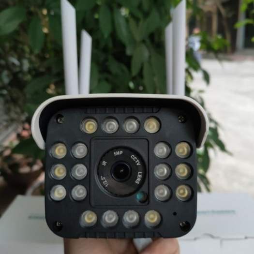 Camera wifi Ngoài trời 36led Lite xoay 355 độ có màu ban đêm