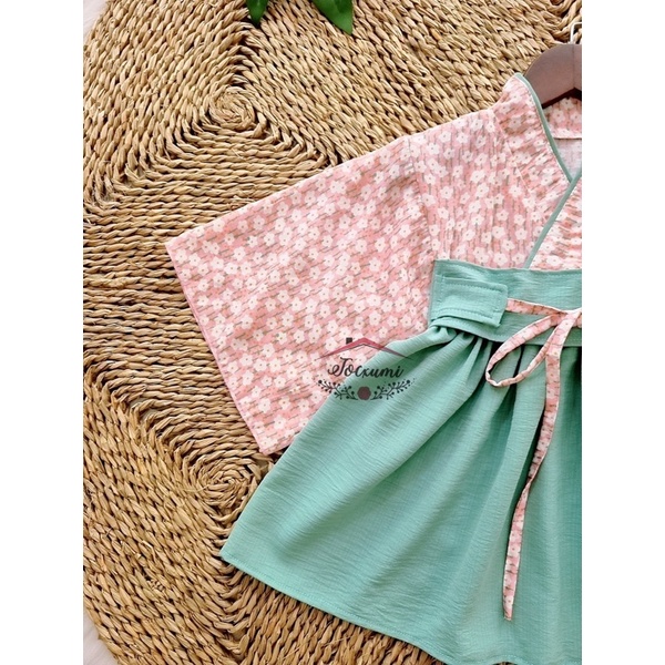 [THIẾT KẾ] KIMONO HOA HỒNG CÁCH TÂN CHO BÉ YÊU [HÀNG ĐẸP]