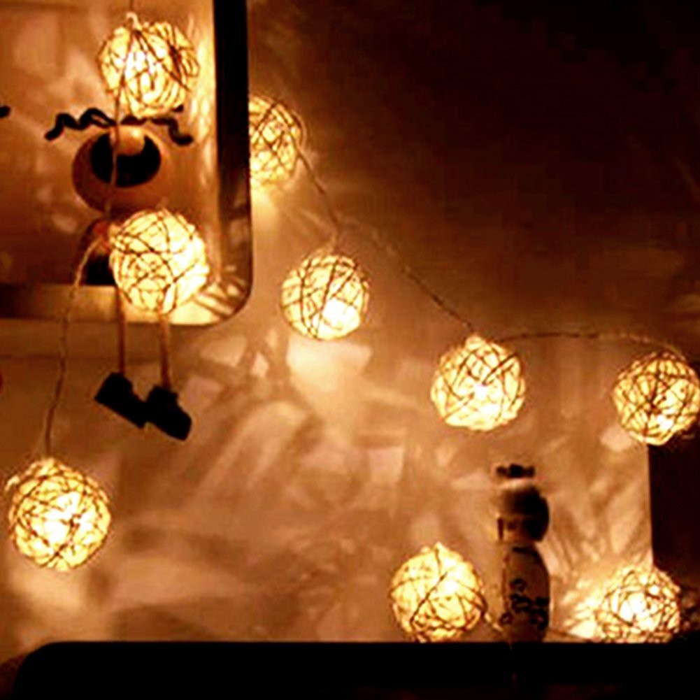 Dây đèn LED 10 quả cầu mây 3cm dành cho trang trí độc đáo
