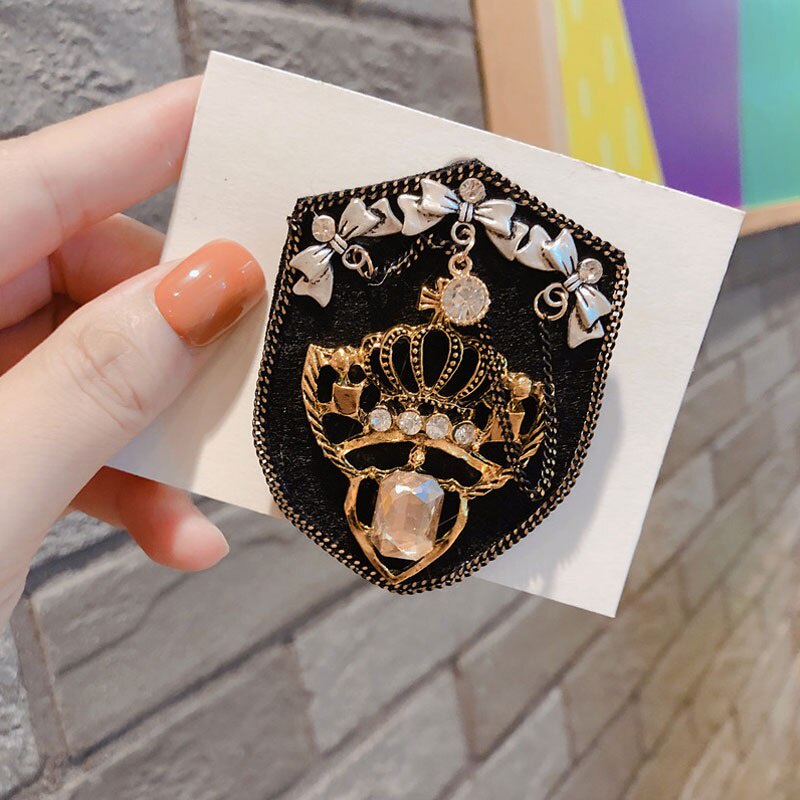 Ghim cài áo hình bông hoa đính ngọc trai giả sang trọng cho nữ