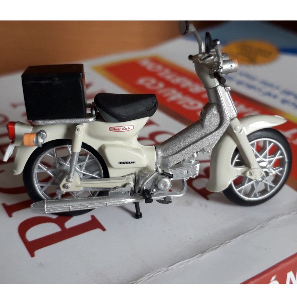 Xe mô hình Aoshima Honda Super Cub tỉ lệ 1/32