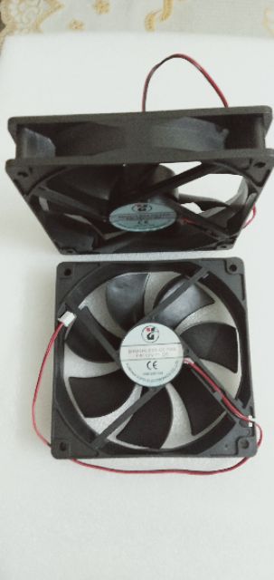 Quạt gió 12v 12cm