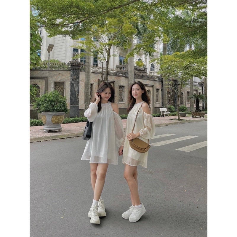 Đầm Tơ Khoét Vai Cổ Yếm Tay Dài Siêu Xinh Hàng Chuẩn Đẹp