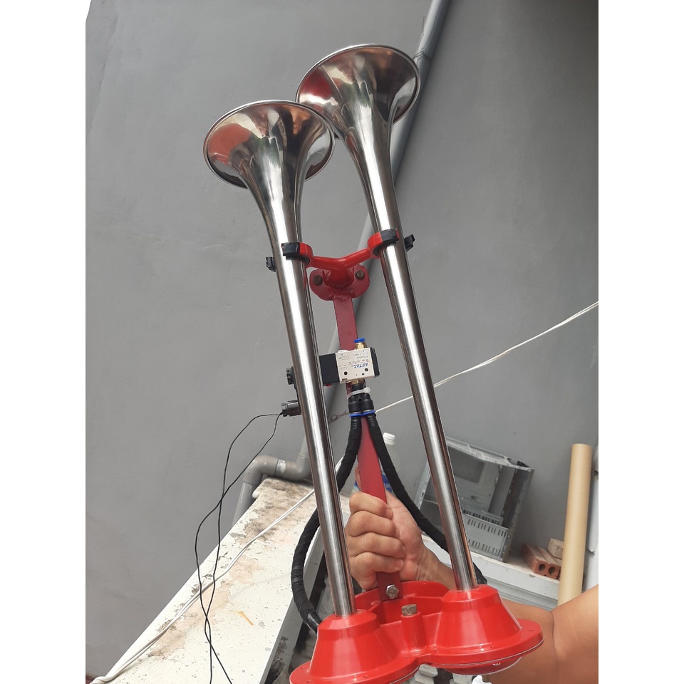 Còi hơi đế đỏ chất âm to , , khỏe nghe cực phê