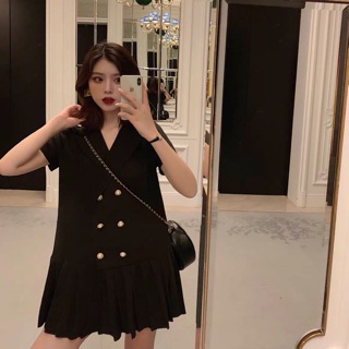 Đầm suông cổ vest xếp ly