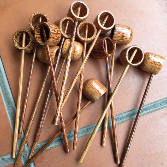 Gáo múc rượu bằng dừa