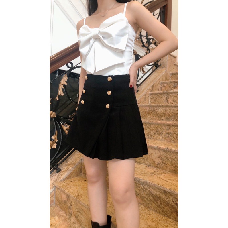 Chân váy ngắn chữ A vạt chéo xếp ly 3 khuy lưng cao 2 màu trắng, đen sz S,M | BigBuy360 - bigbuy360.vn