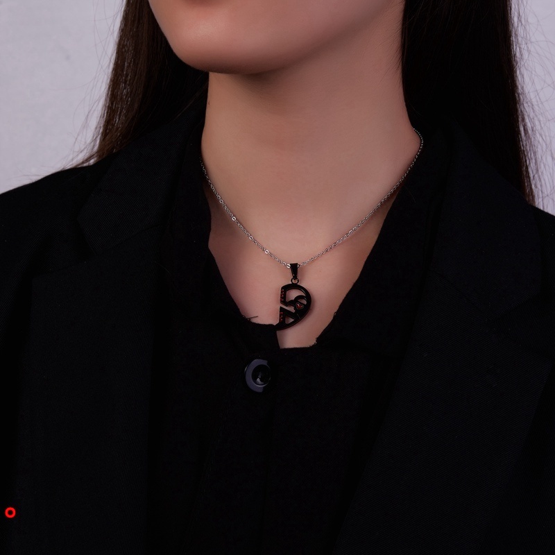 Set 2 dây chuyền thiết kế có mặt ghép hình trái tim thời trang cho cặp đôi